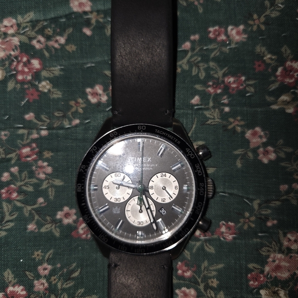 Timex Waterbury Diver Chronograph Men's Watch - Picture 5 of 5